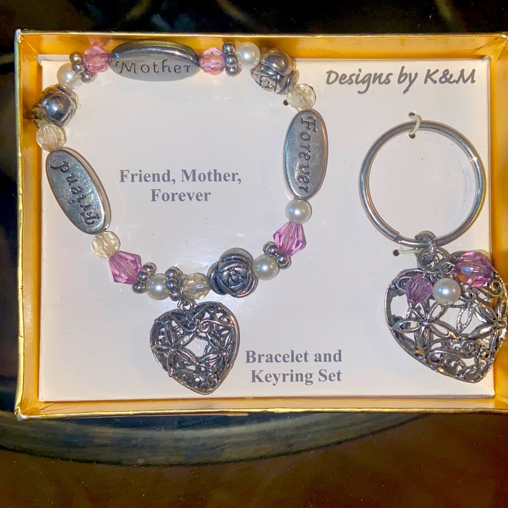 Mother’s Day Friend Mother Forever bracelet and key chain set